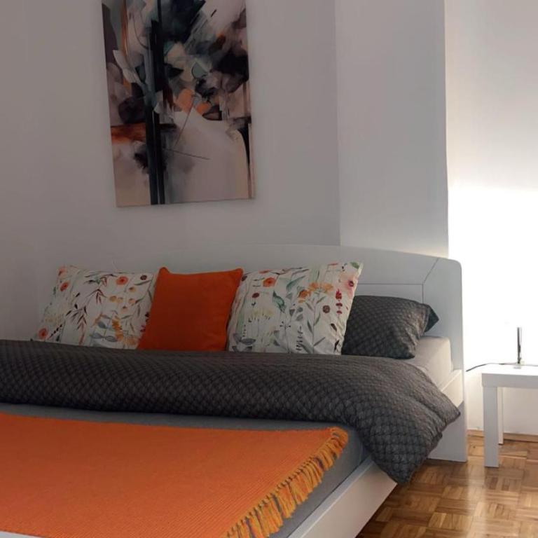 NEW BELGRADE Lovely three bedroom apartment - Apartman sa 2 Spavaće Sobe - 32