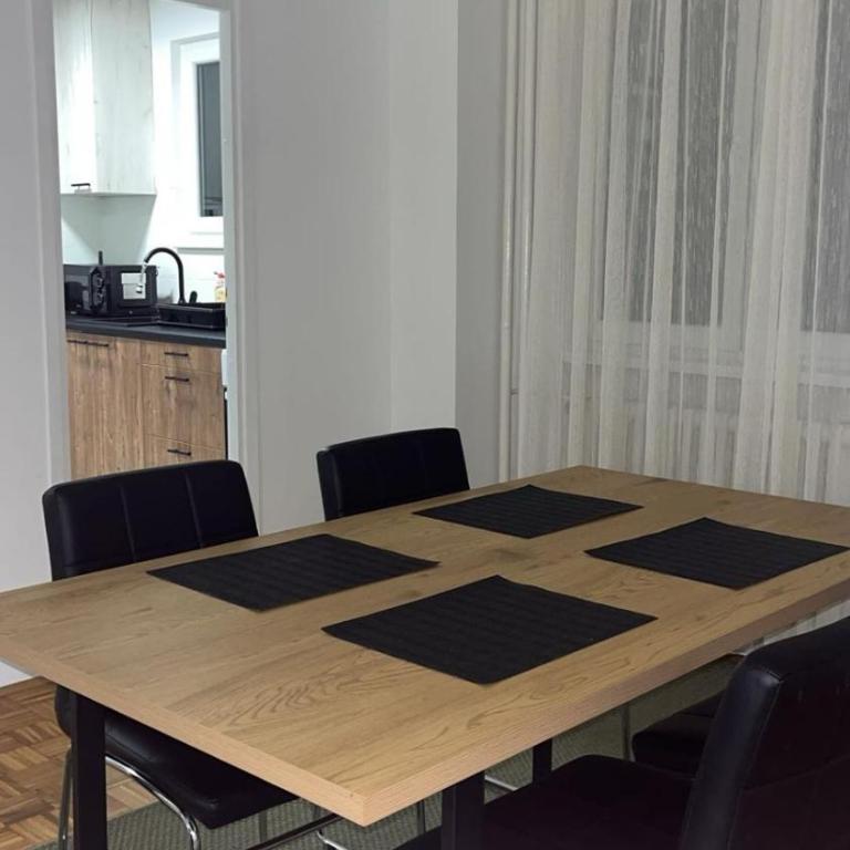 NEW BELGRADE Lovely three bedroom apartment - Apartman sa 2 Spavaće Sobe - 8