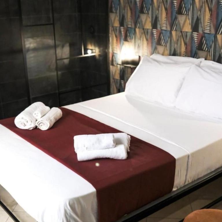 Peppe triple rooms Napoli centro - Appartamento con 3 Camere da Letto - 1