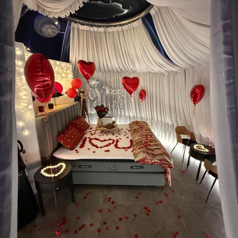 Igloo glamping dome Sarajevo - Deluxe One-Bedroom Apartment with City View - 6