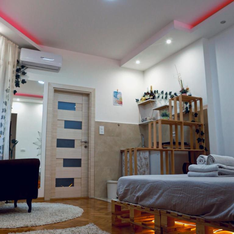 Boho-Style Apartment in the city center - One-Bedroom Apartment - 7