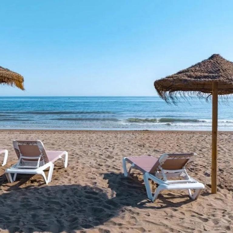 Marbella Pleasant Duplex by Elviria Las dunas beach - Two-Bedroom Apartment - 5