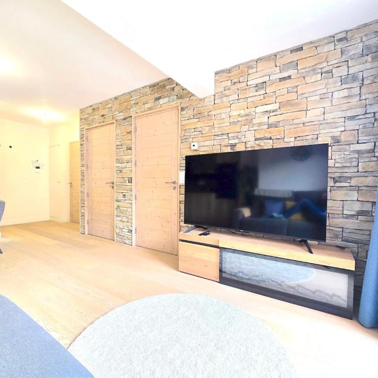 Incroyable T2 neuf et spacieux - Garage privé - Two-Bedroom Apartment - 9