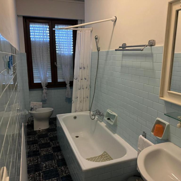 ACQUA & AZZURRA HOUSE RDA Lux Ap - Appartamento con 2 Camere da Letto - 2