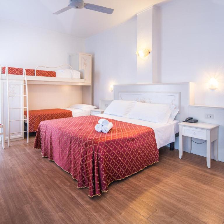Hotel Principe - Camera Familiare con Balcone (2 Adulti + 2 Bambini) - 6