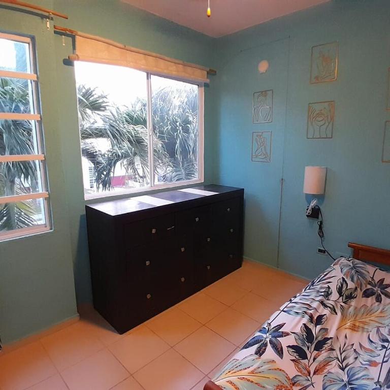 Beach House with Jacuzzi - One-Bedroom House - 3