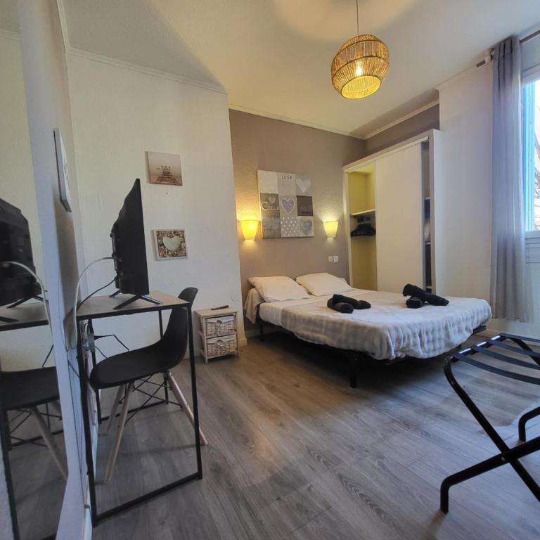 Hôtel Le Chalet - Chambre Double - Vue sur Jardin - 2