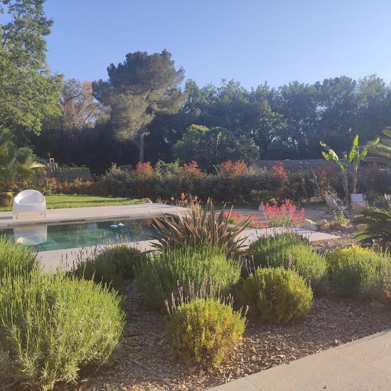 Villa avec piscine au milieu des bois - Villa - 6