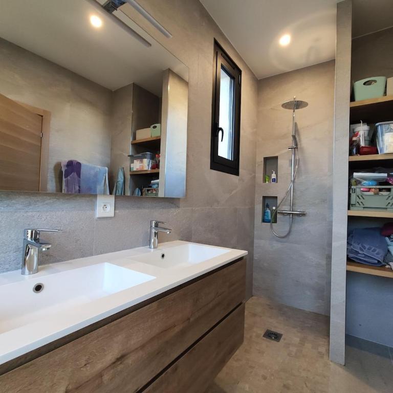 Villa avec piscine au milieu des bois - Villa - 26