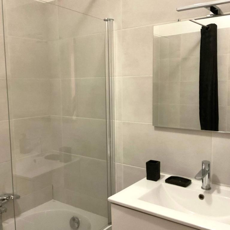 Lympia - one bedroom apartment near the port - Appartement - 13