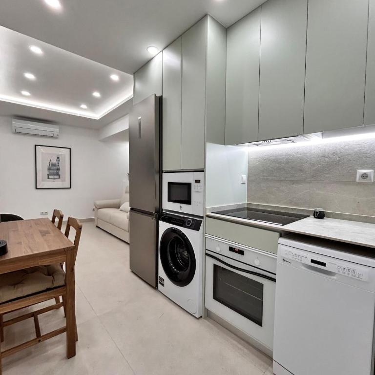 AeroSuites102 Alojamiento Madrid - Two-Bedroom Apartment - 2