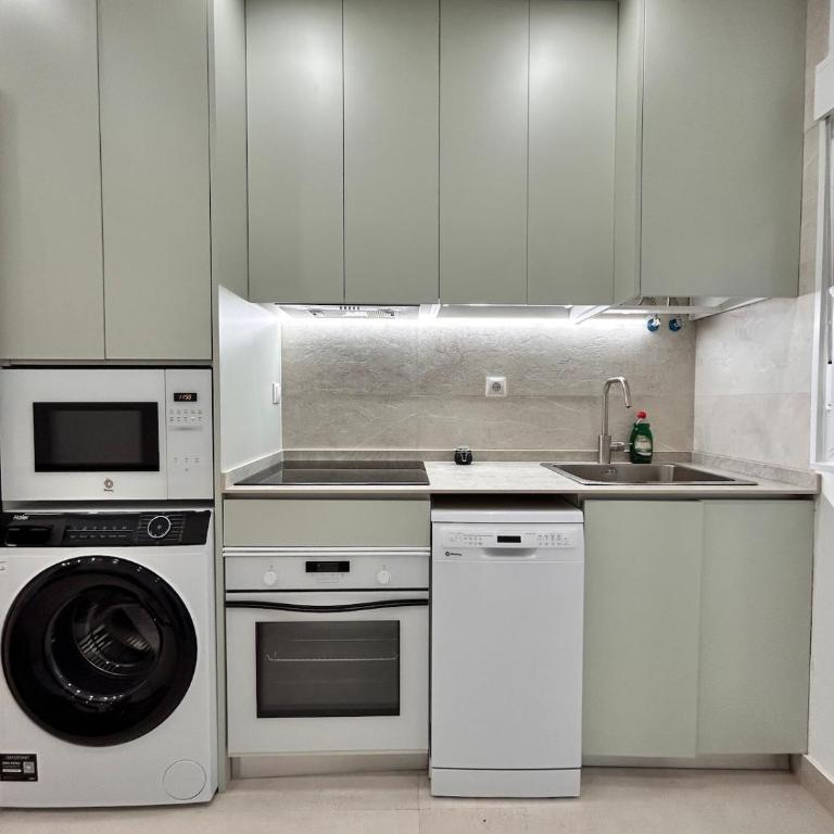 AeroSuites102 Alojamiento Madrid - Two-Bedroom Apartment - 13
