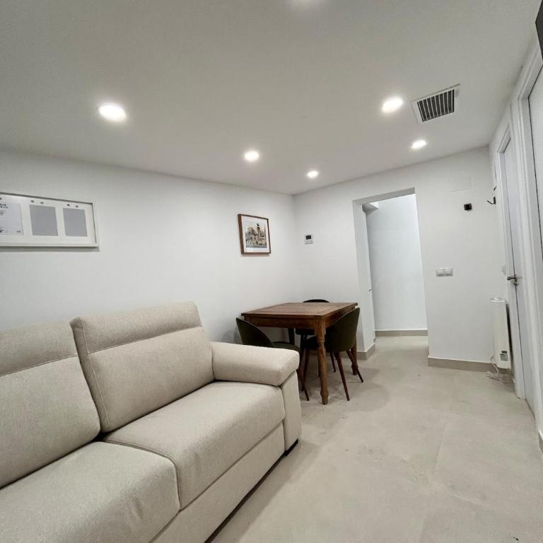 AeroSuites202 Alojamiento Madrid - Two-Bedroom Apartment - 6