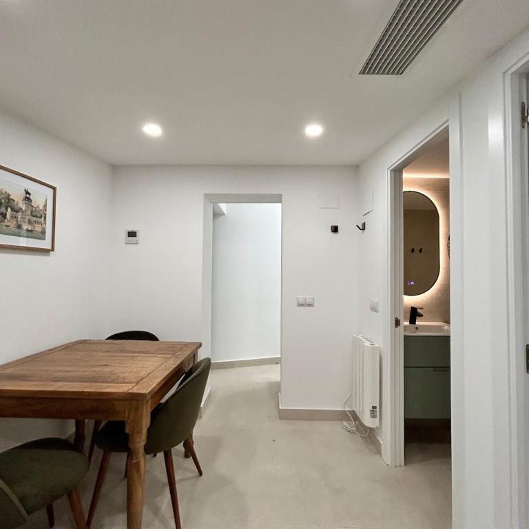 AeroSuites202 Alojamiento Madrid - Two-Bedroom Apartment - 10