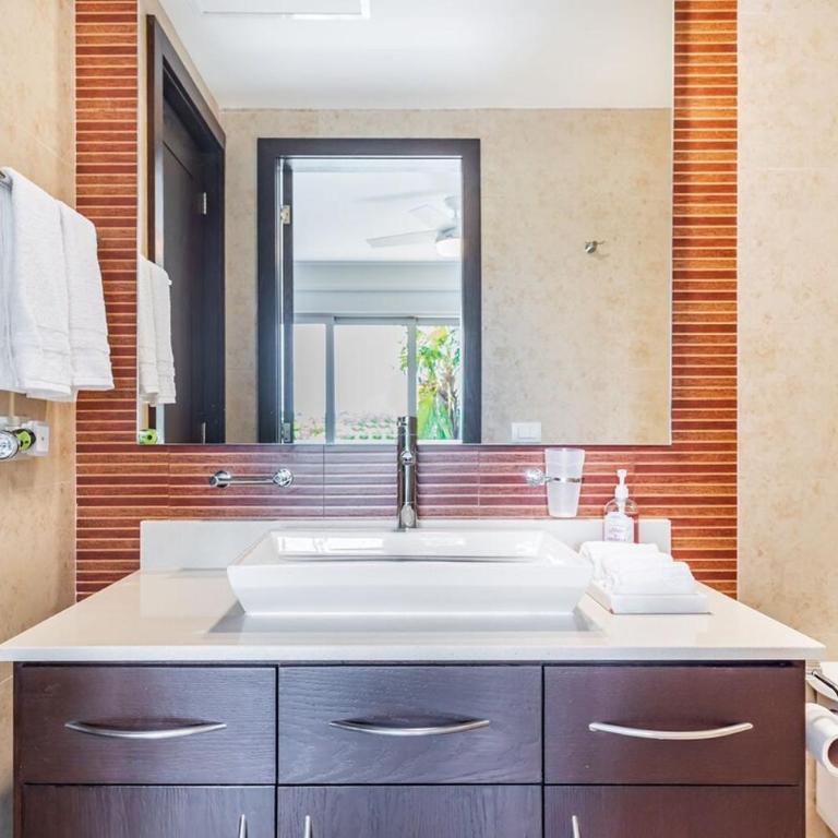 Luxury Ocean view condo in Mareazul Beach front - Almajuma House - Two-Bedroom Apartment - 23