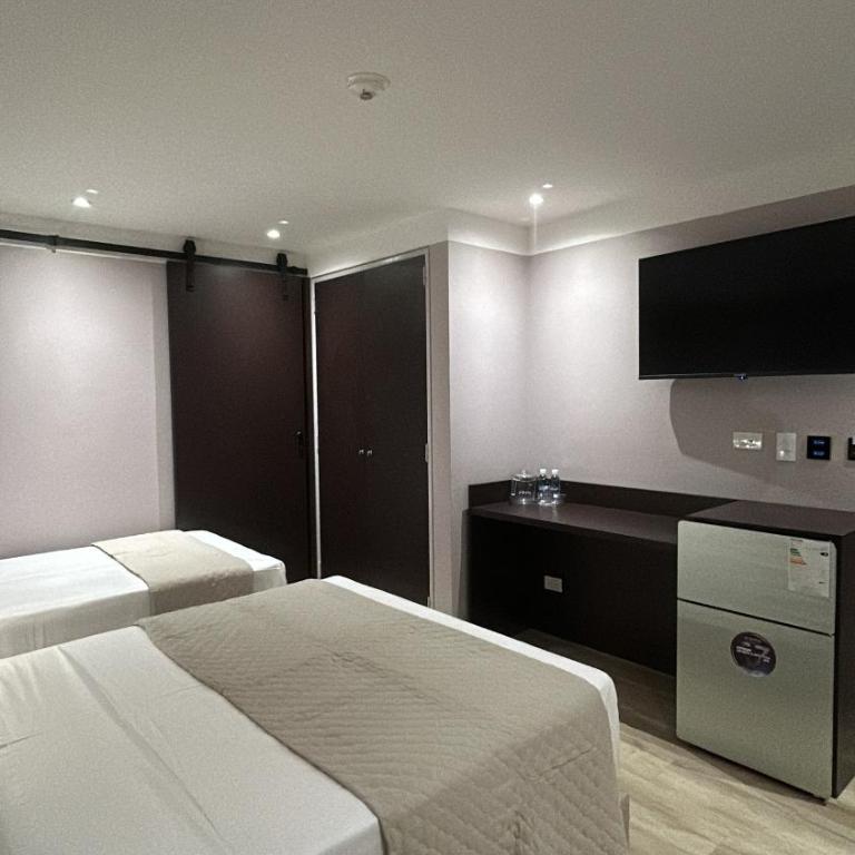 Hotel Grand Galaxie - Deluxe Triple Room - 1
