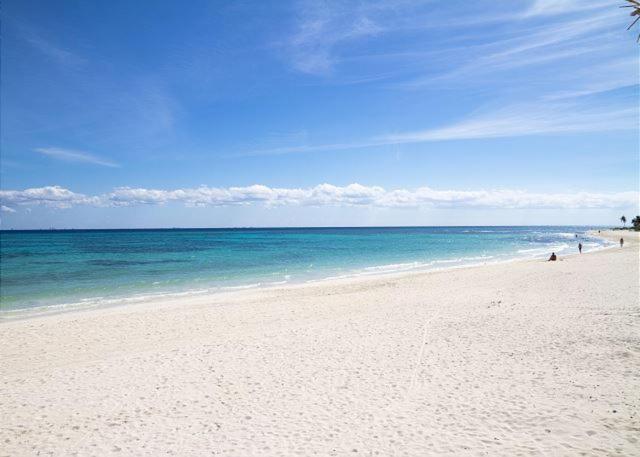 Luxury Ocean view condo in Mareazul Beach front - Almajuma House - Two-Bedroom Apartment - 32