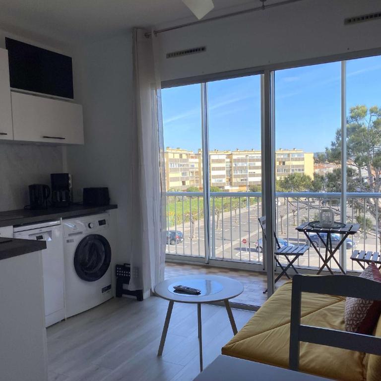 Beau T1 avec vue sur l'étang à Balaruc-les-Bains - FR-1-553-294 - Appartement - 7