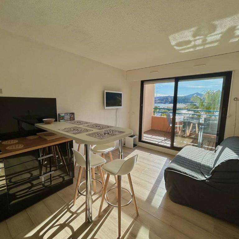 T2 Cabine Climatisé à Argelès avec Parking - FR-1-388-228 - Apartment - 4