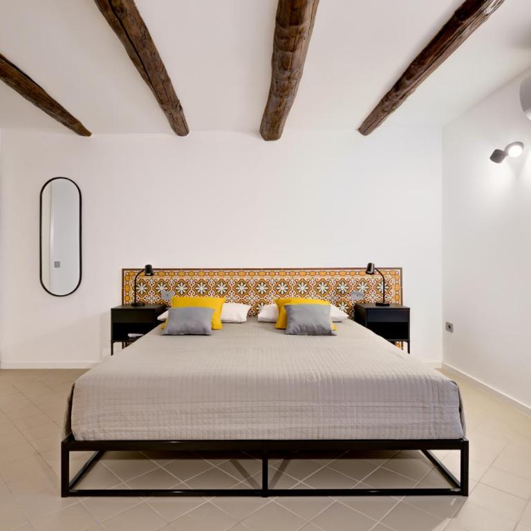 Tra i vicoli di Napoli, La Olivella design e amore - Appartamento con 2 Camere da Letto - 2