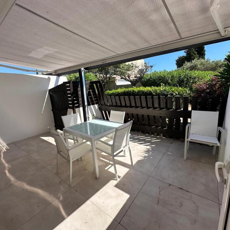 Magnifique villa, Port Nature, Village Naturiste, 2 pièces, 36m2, 150m de la plage - One-Bedroom Apartment - 12
