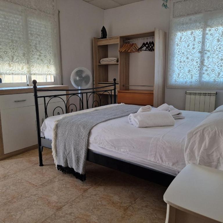 Family Vacation Casita - Three-Bedroom Apartment - 28