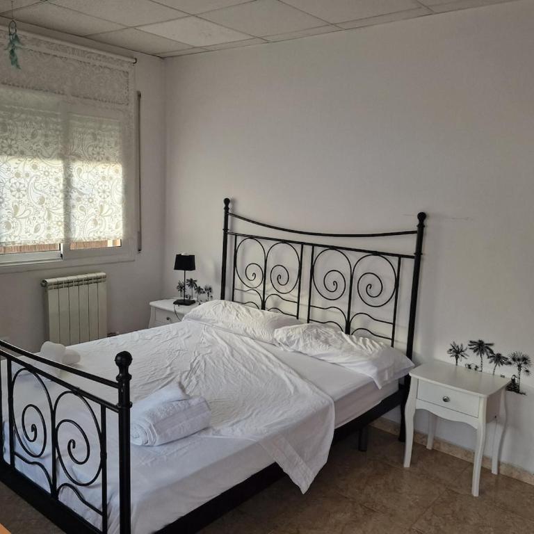 Family Vacation Casita - Three-Bedroom Apartment - 33