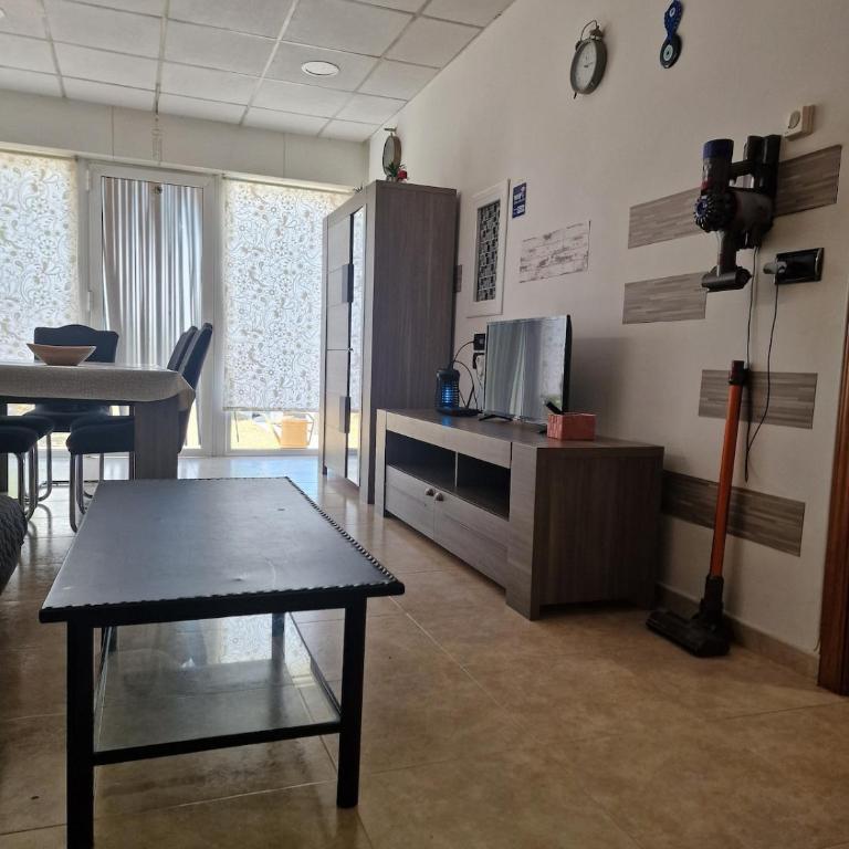 Family Vacation Casita - Three-Bedroom Apartment - 36