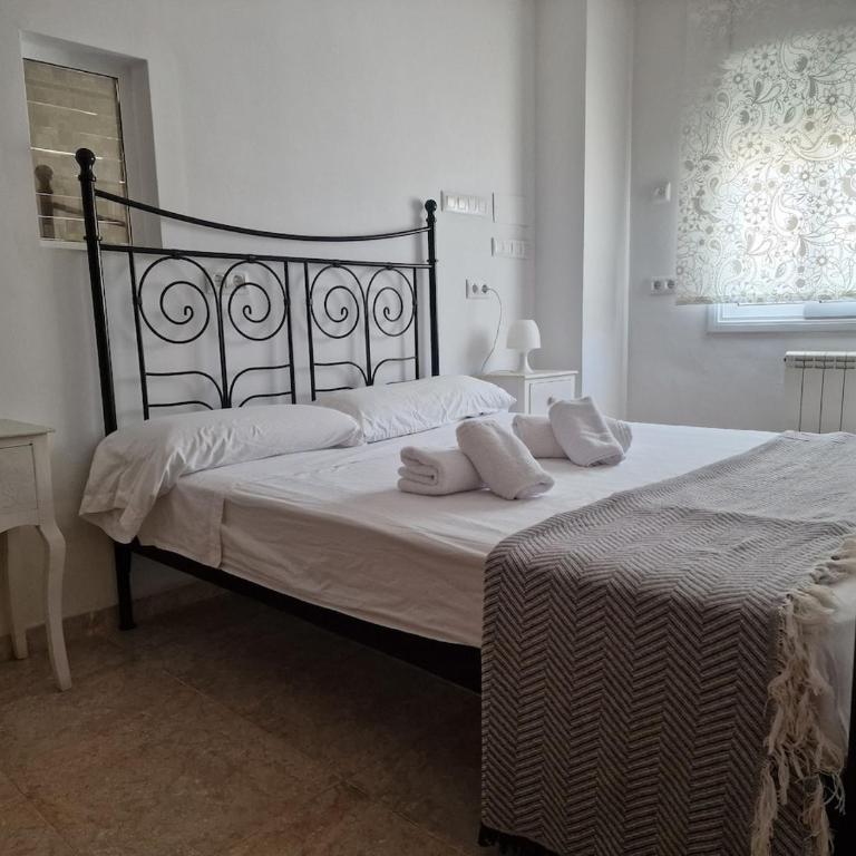 Family Vacation Casita - Three-Bedroom Apartment - 37