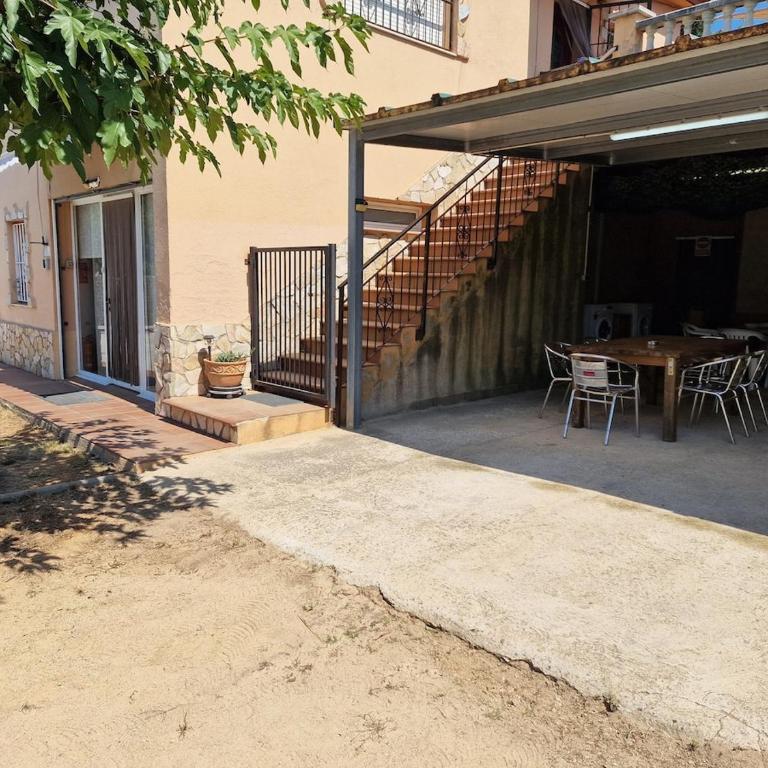 Family Vacation Casita - Three-Bedroom Apartment - 41