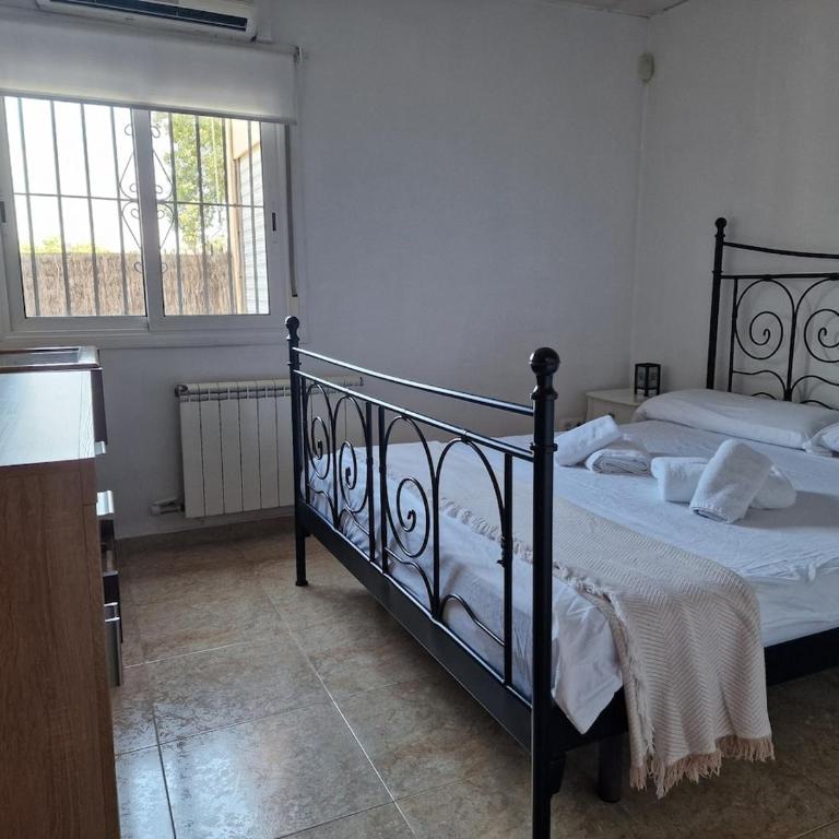 Family Vacation Casita - Three-Bedroom Apartment - 45
