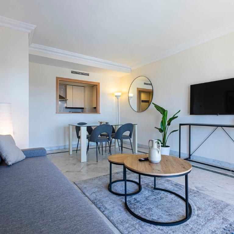 MARBELLA HOME RENTALS - Marina Banus, Puerto Banus, seaview, 2BR, parking & pool - Two-Bedroom Apartment with Balcony and Sea View - 17