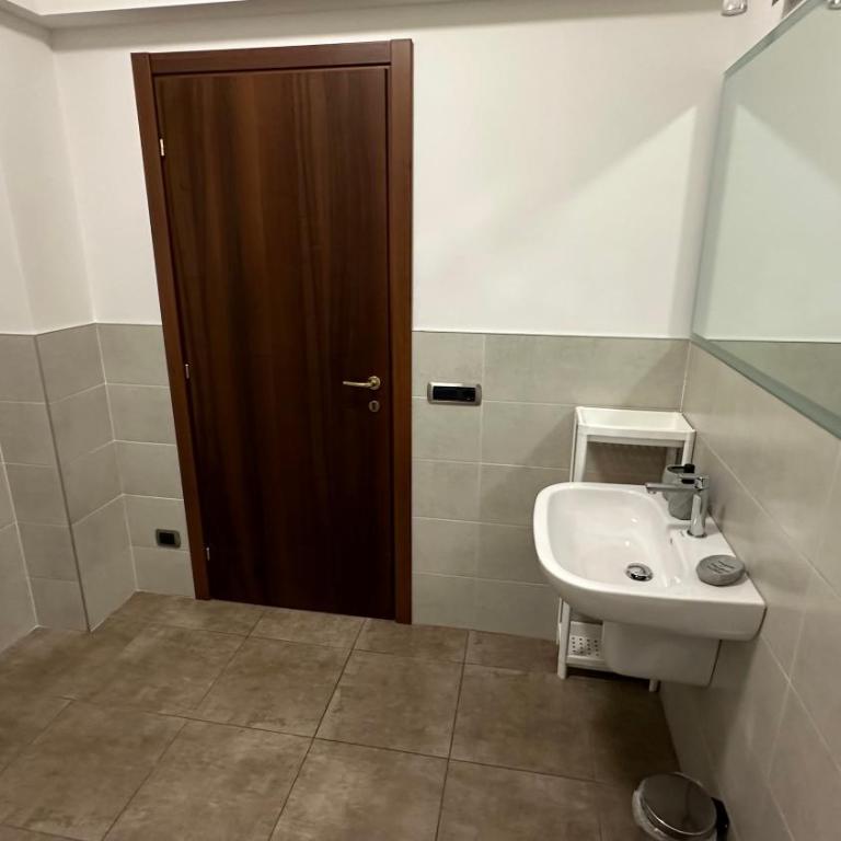 10 Minutes B&B Bed & Breakfast - Camera Matrimoniale con Bagno Privato - 8