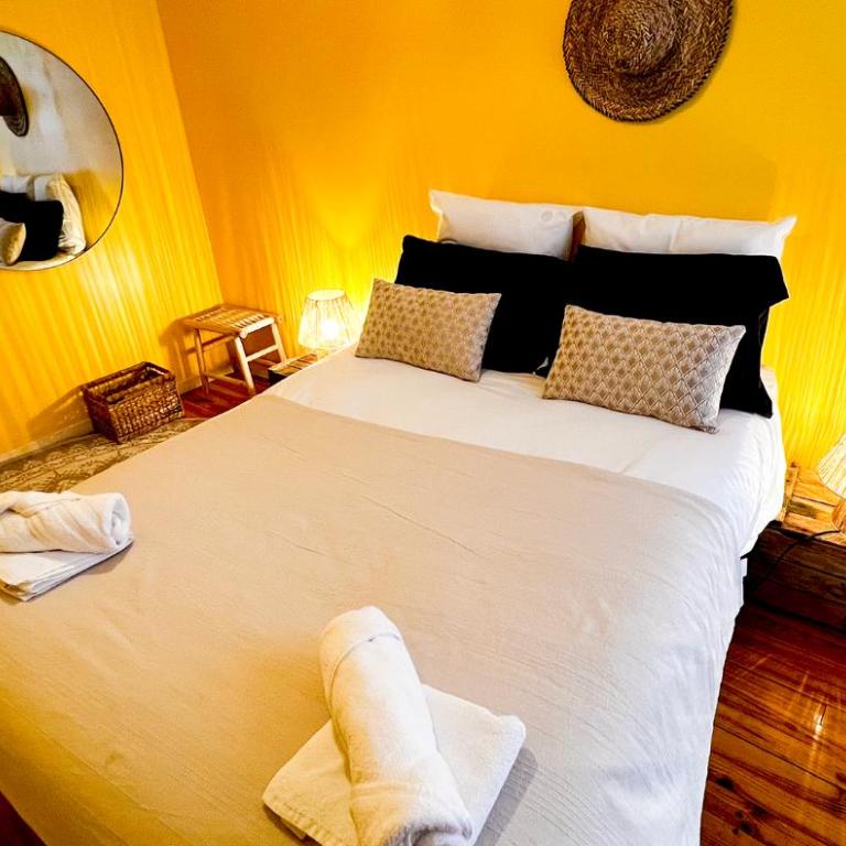 Hypercenter - Wifi - In the heart of Avignon! - Two-Bedroom Apartment - 40