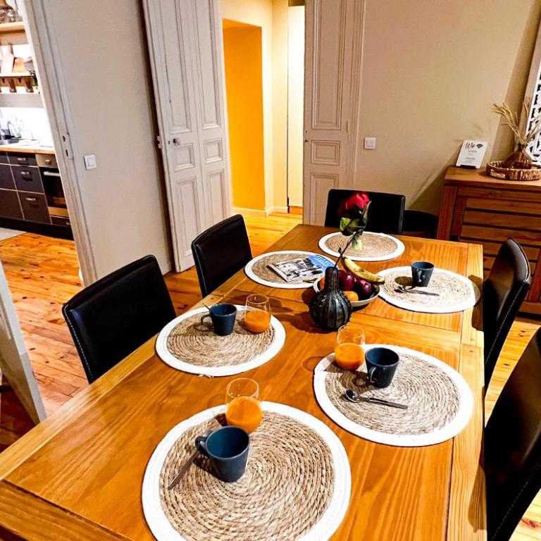 Hypercenter - Wifi - In the heart of Avignon! - Two-Bedroom Apartment - 13