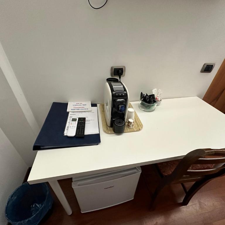 10 Minutes B&B Bed & Breakfast - Camera Tripla con Bagno Privato - 23
