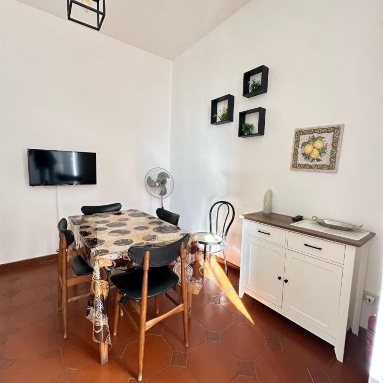Trastevere Rome's Heart Charming & Cozy appartment 3 - Appartamento con 3 Camere da Letto - 74