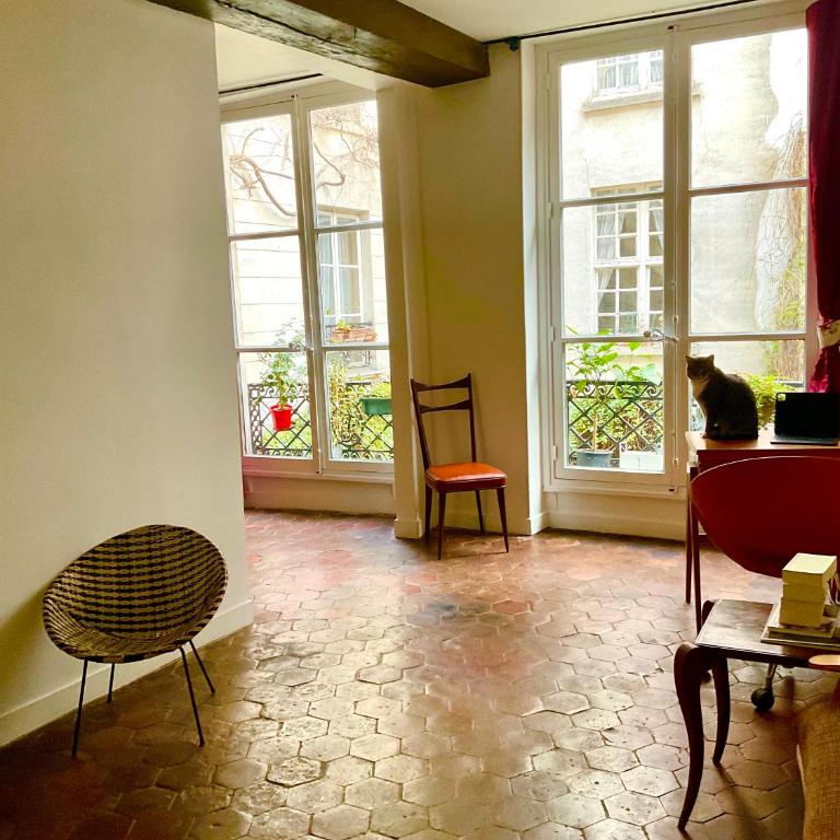 Bel appartement ancien sur cour verdoyante - Appartement 1 Chambre - 2