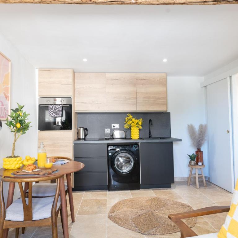 La Pablita by Evasion Riviera, Vieil Antibes, Remparts - One-Bedroom Apartment - Sea Side - 13