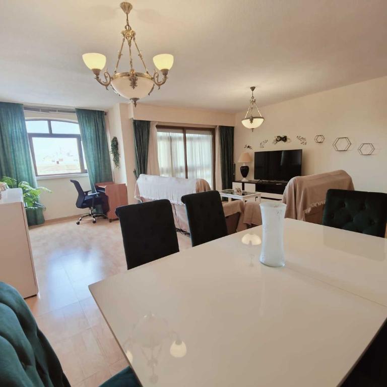 Jardin Botanico 3 Danuria - Three-Bedroom Apartment - 2