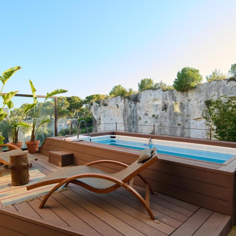 LTM greenhouse - Three-Bedroom Vacation Home - 5