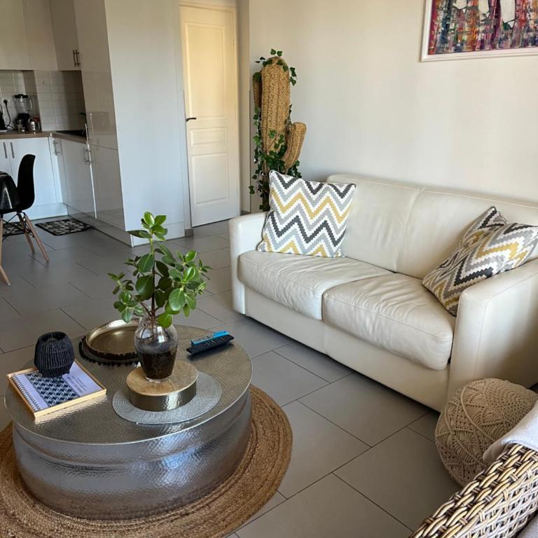 Beau 2P, très équipé, localisation parfaite/AC - Appartement 1 Chambre - 45