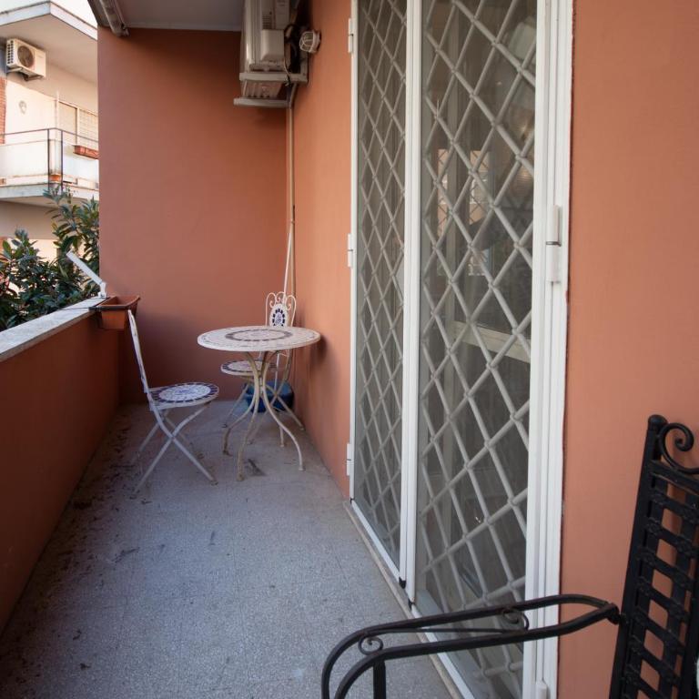 Peck House in Marconi San Paolo - Appartamento con 2 Camere da Letto e Balcone - 6