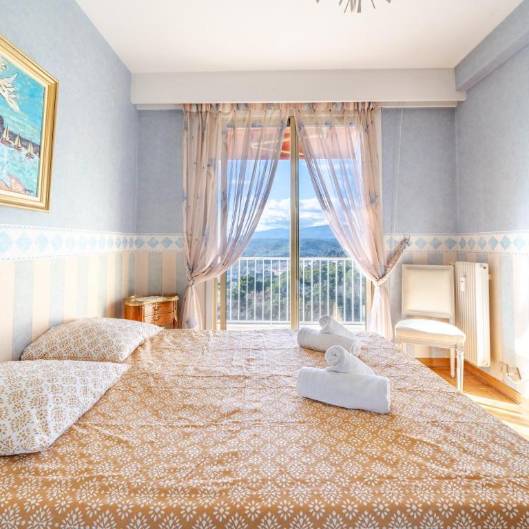 Spacieux appartement vue mer et montagne - Appartement 3 Chambres - Vue sur Mer - 20