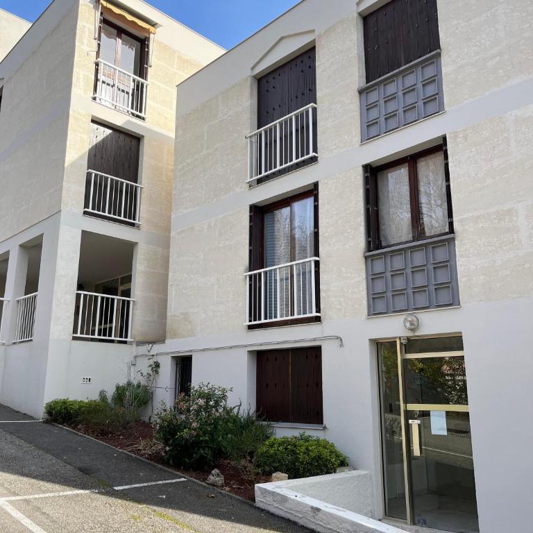 Studio Gréoux-les-Bains - One-Bedroom Apartment - 9