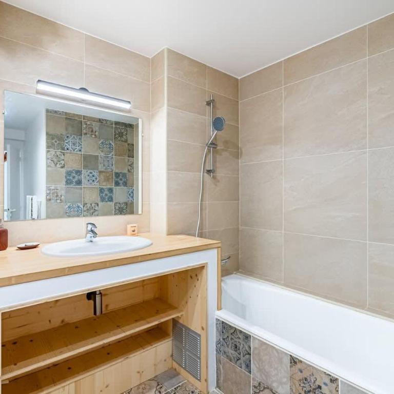 Perle rare a Castellane - Appartement cosy et central - Apartamento - 15