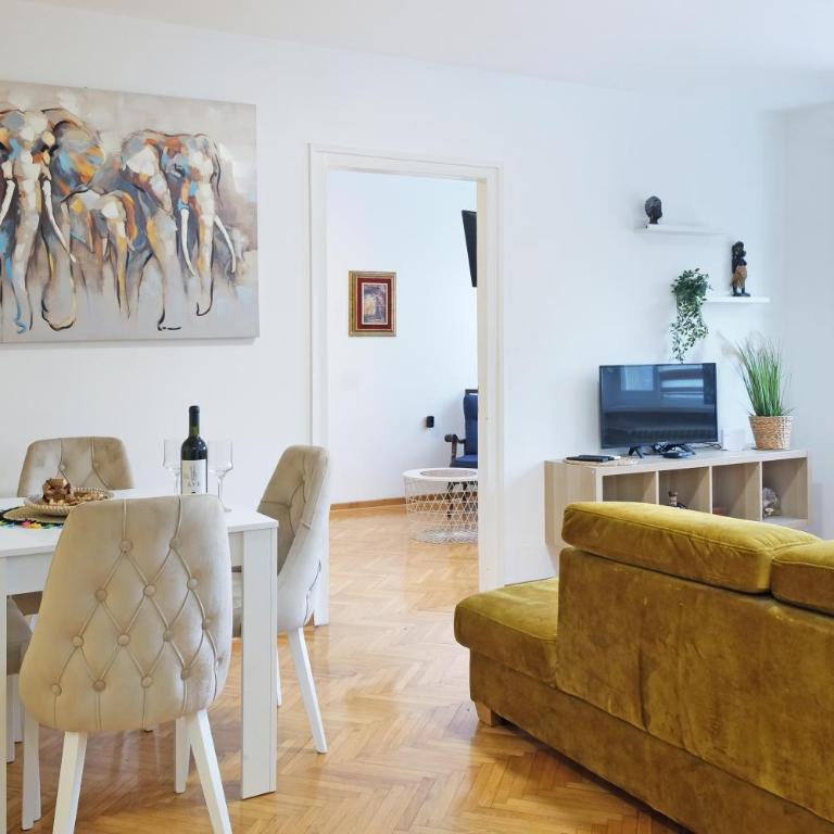 Safari Downtown Apartment - Two-Bedroom Apartment - 1