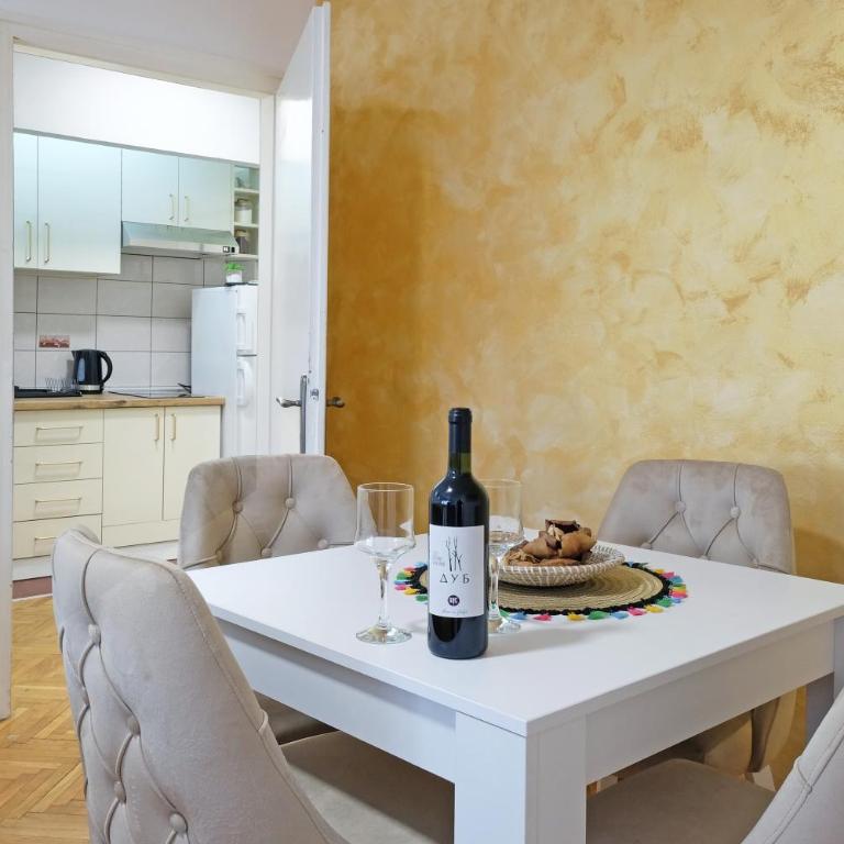 Safari Downtown Apartment - Two-Bedroom Apartment - 13
