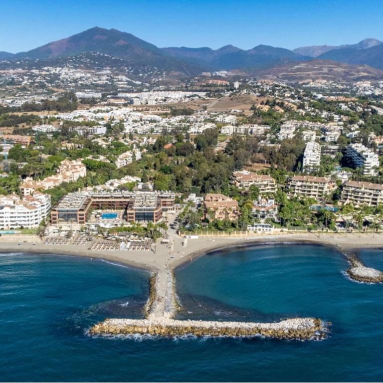 Lujo, Tranquilidad, Prestigio y Golf en Marbella - Nueva Andalucia y Puerto Banus - Deluxe Apartment - 13