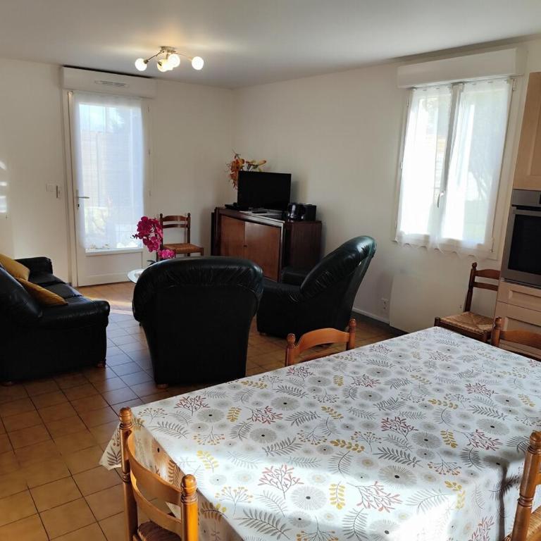 La Maison des Rosiers - Maison 3 Chambres - 14